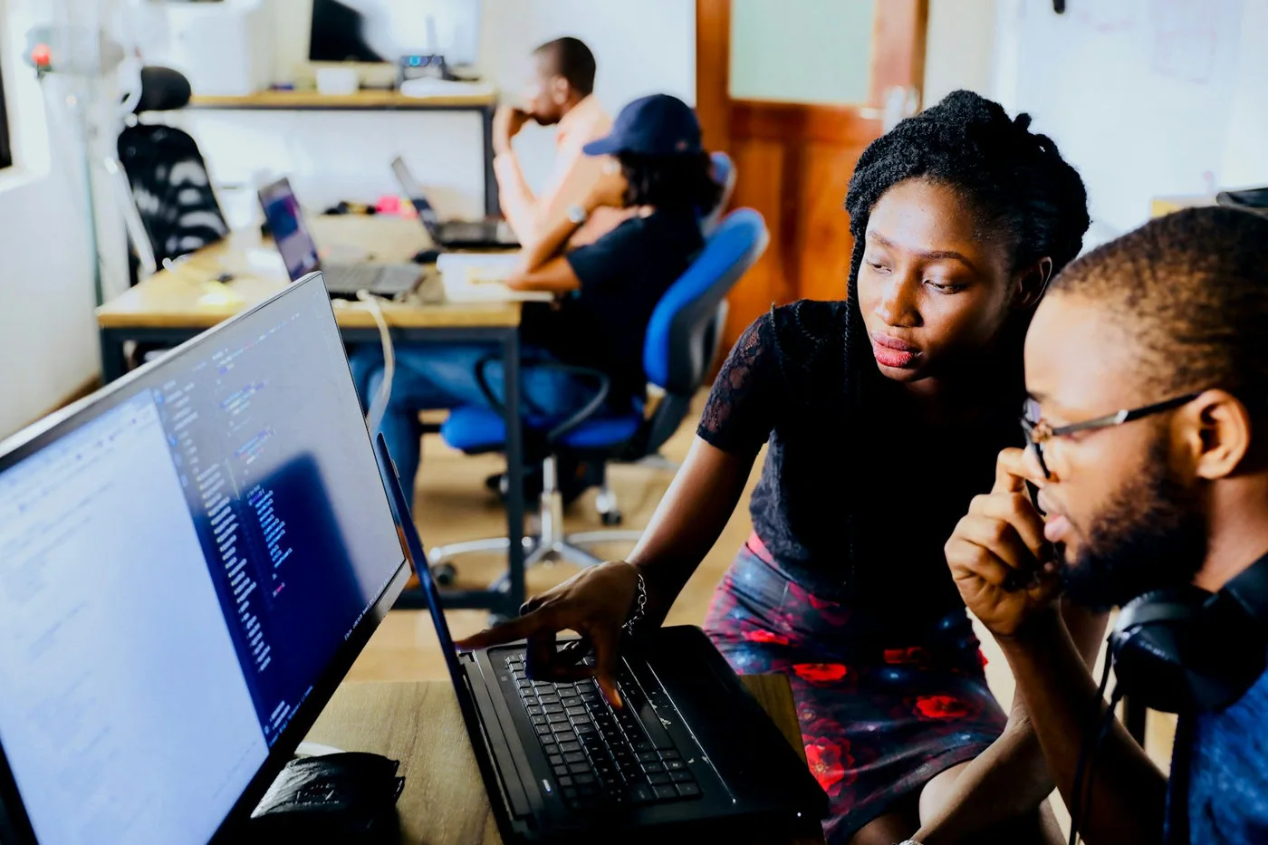Students collaborating during a technology-supported immersive learning activity